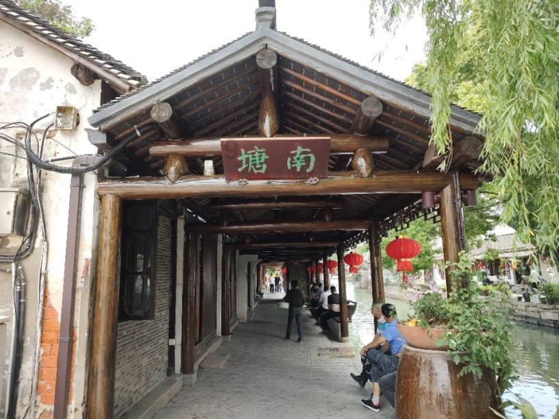 神火大陆酒馆是一个八卦的好地方游戏画面